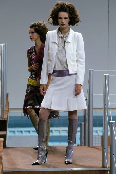 Look 8